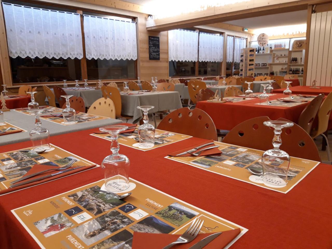 Le Relais Nordique Hotel Giron Екстериор снимка